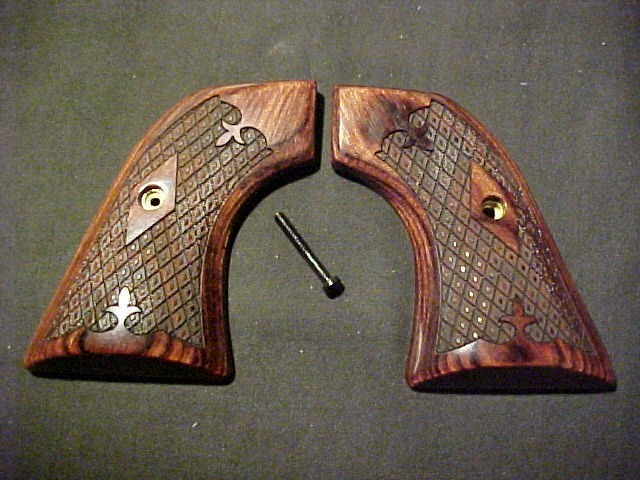 Ruger NEW VAQUERO Fine Rosewood Spanish Diamond Fleur de lis Fancy 