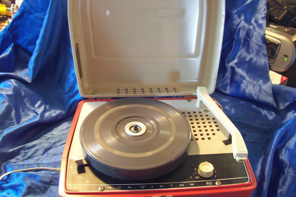   3VB13 VINTAGE PHONOGRAPH portable red RECORD PLAYER tube 16 33 45 78