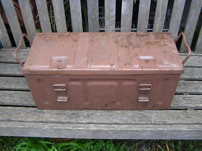 VINTAGE 1943 MILITARY WORLD WAR II AMMUNITION TOOL BOX