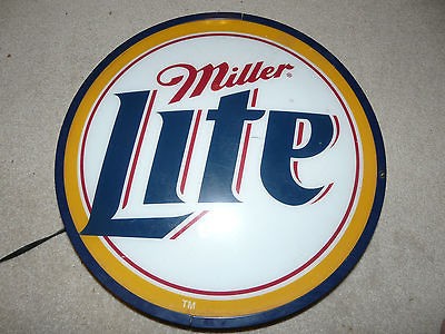 Miller Lite Beer Lighted Light Up Bar Wall Sign Works   Not Neon