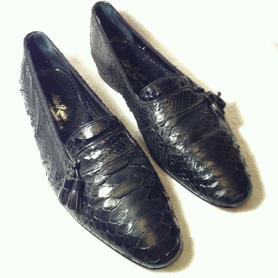 ALDO ROSSINI. Vintage TASSLED Black SnakeSkin SLIP ON SIZE 10 M SPAIN