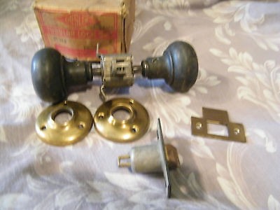 Vintage Passage Door Handle Backplate Yale Signed Latch Original 