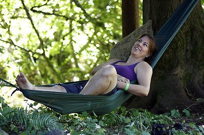 LARGE DARK GREEN PARACHUTE FABRIC LIGHTWEIGHT CAMPING HAMMOCK HAMMOCKS