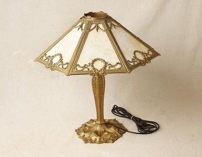 Beautiful Antique Tiffany Style Leaded Stained Glass Shade Table Lamp
