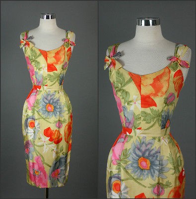 Vintage 50s Elegant Hourglass Floral Silk Cocktail Party Dress M