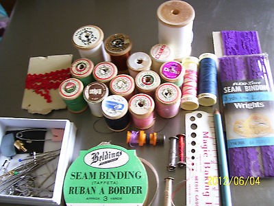 VINTAGE LOT OF WOOD SPOOLS THREAD NEEDLES MISC JUNK DRAWER