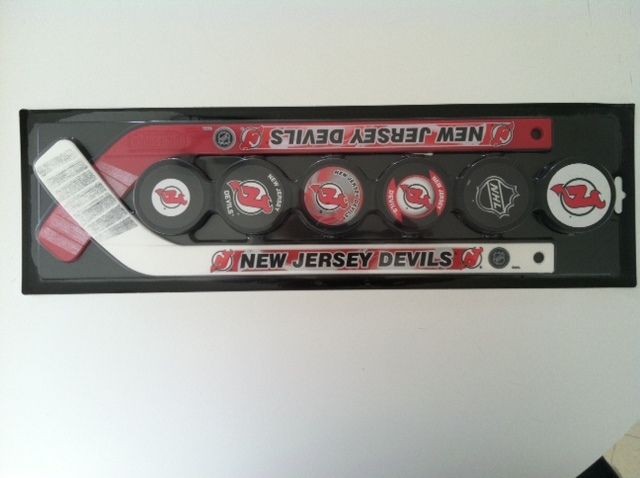 NEW JERSEY DEVILS MINI HOCKEY STICK FOAM PUCK PLAY SET