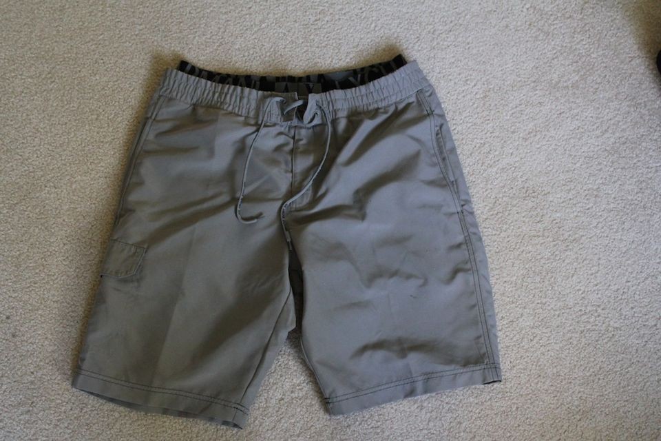   Exchange Mens Cargo Swim Board Shorts Classy Size Medium Gray Chino