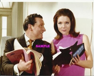 The Avengers Diana Rigg Emma Peel Patrick Macnee John Steed Reading 