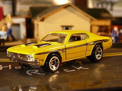 Dodge Dart Demon 1971, Bright Yellow & Black