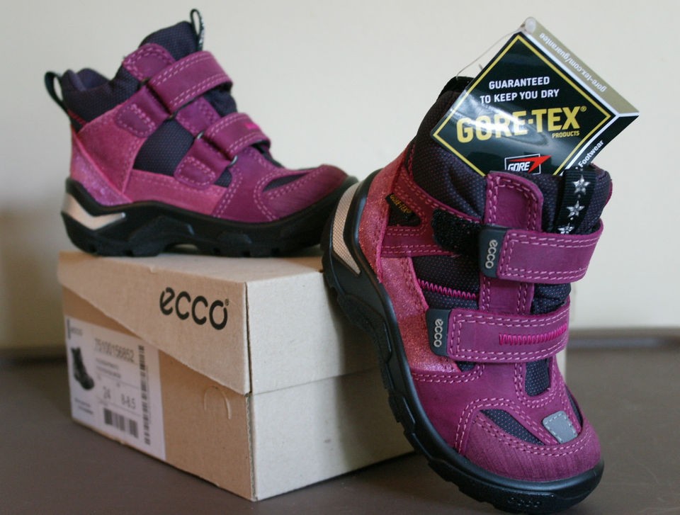 NEW IN BOX ECCO SNOWRIDE MID CUT QUICK FASTE FUCHSIA WATERPROOF BOOTS