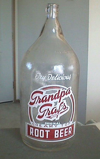 NICE old ACL GRANDPA GRAFS CREAMY ROOT BEER soda bottle MILWAUKEE WI 