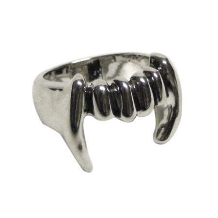 Rock Rebel Fang Ring HORROR VAMPIRE NOSFERATU PUNK GOTH DRACULA