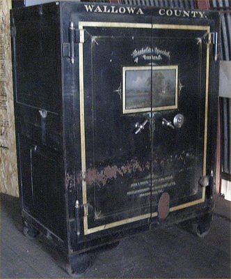 ANTIQUE FLOOR SAFE – DIEBOLD’S SPECIAL CANTON, OHIO