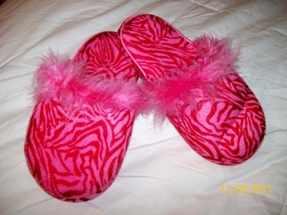 zebra house shoes in Clothing, 