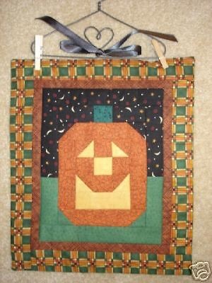 JACK O LANTERN~HALLOW​EEN~WALLHANGIN​G QUILT PATTERN