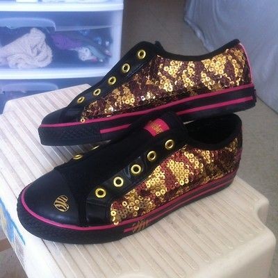 Skechers Sneakers w/ Tiger Print Sequins Size 6