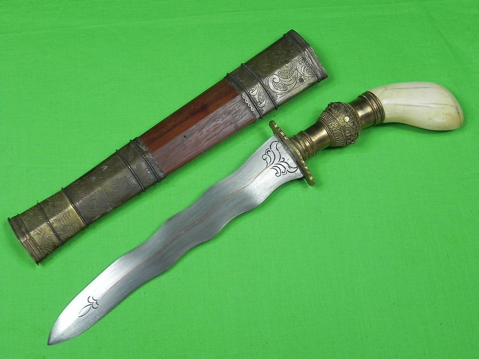 Vintage Philippines Philippine Kris Fighting Knife & Scabbard