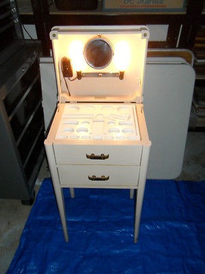   CASWELL RUNYAN Perfect Beauty Cabinet Lighted Makeup Table Stand