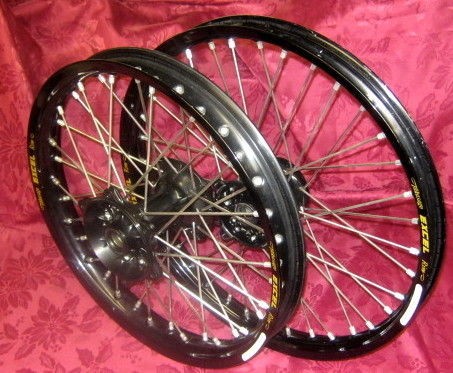 2B3) NEW BLACK KX250F wheels with Excel spline drive spokes NO 