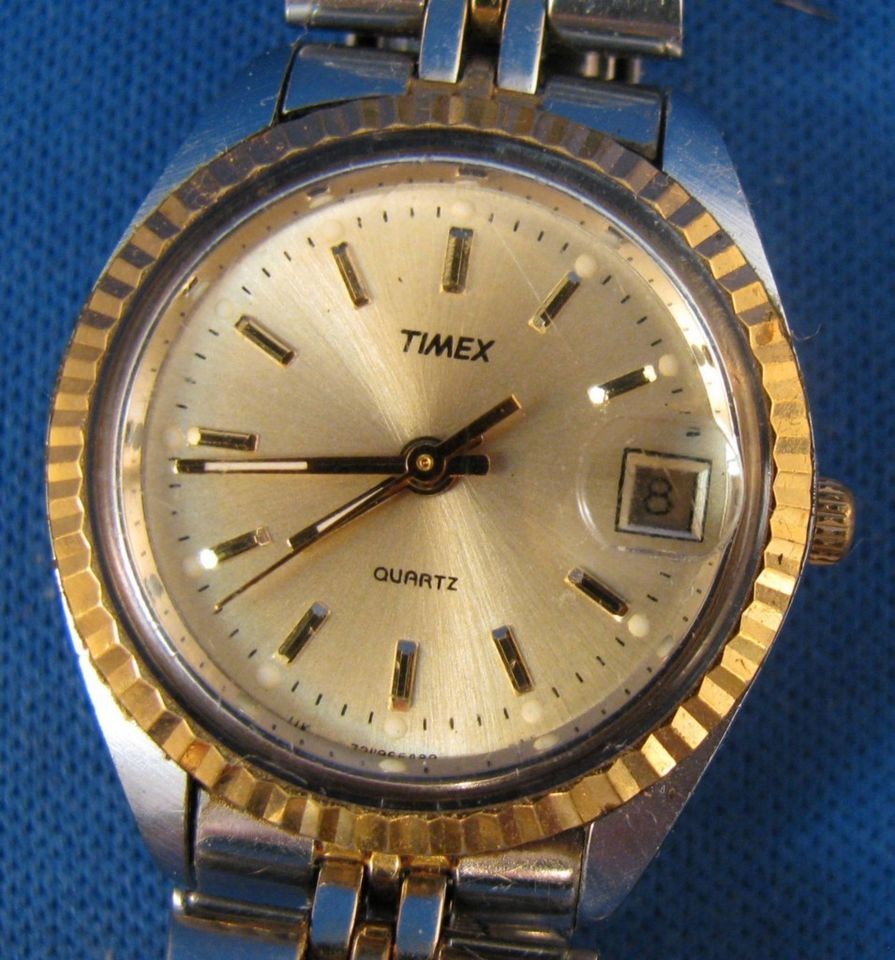   LADIES (CLASSIC STYLE) TIMEX QUARTZ WATCH MUST L@@KCHEAP & SEXY