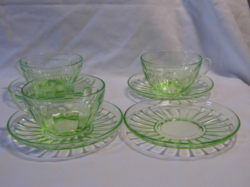 vintage GREEN depression Glass 3 TEA CUPS mugs & 4 SAUCERS plates