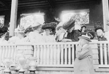 Ladies in Mayor Finchs box at Plainfield Horse Show CREATED/PUBLISHED 