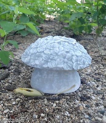 Poly plastic 2 piece mushroom garden mold plaster concrete casting 