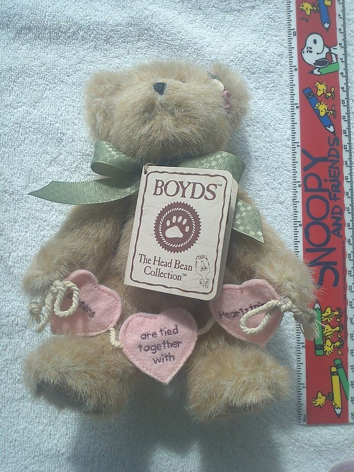 1988 2004 BOYDS HEAD BEAN COLLECTION SISTERS TIED BY HEARTSTRINGS 