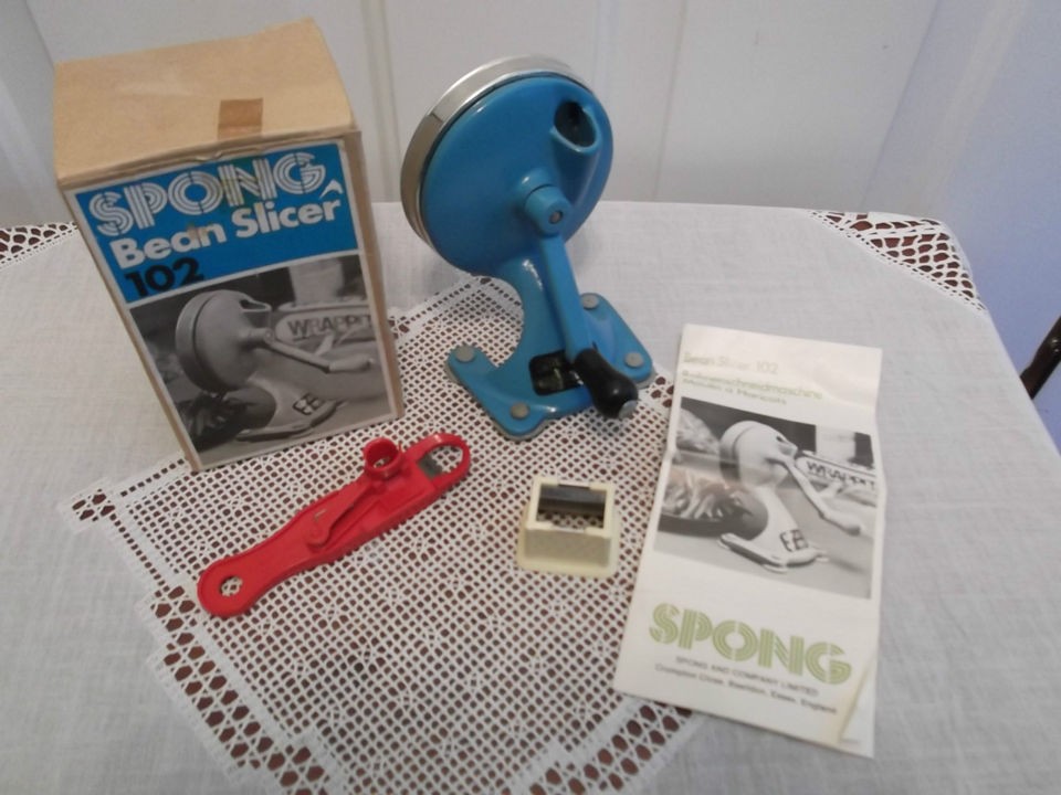 VINTAGE SPONG BEAN SLICER NO 102. BLUE IN BOX W/ INSTRUCTIONS + 2 