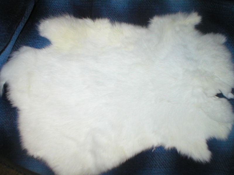 RABBIT SKIN FUR PELT LARGE SOFT LEATHER HIDE CRAFT DECORATION WHITE