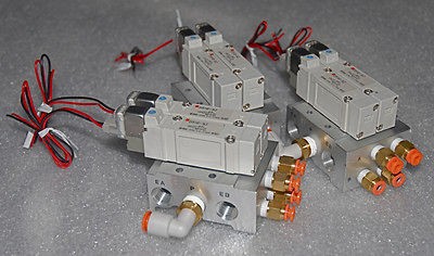 SMC DUAL PNEUMATIC SOLENOID VALVE ASSEMBLIES / SET OF 3   NEW