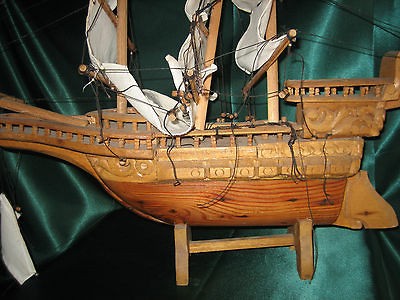   VINTAGE HANDCRAFTED WOODEN BOAT SHIP MODEL 33 LONG PIRATES SHIP