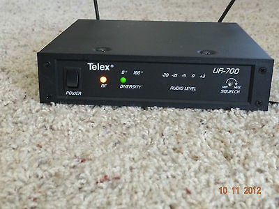 telex ur 700 wireless microphone receiver  left