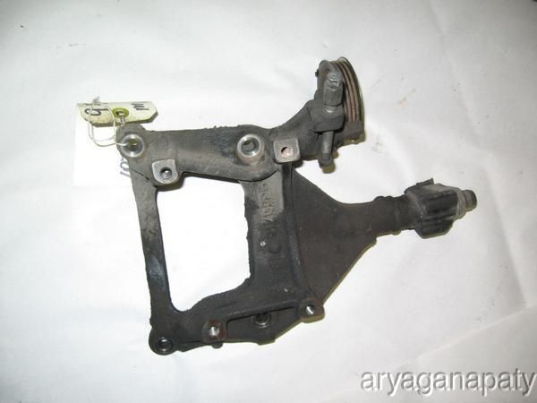   97 98 99 00 01 Acura Integra AC Compressor Bracket B18 P72 P30