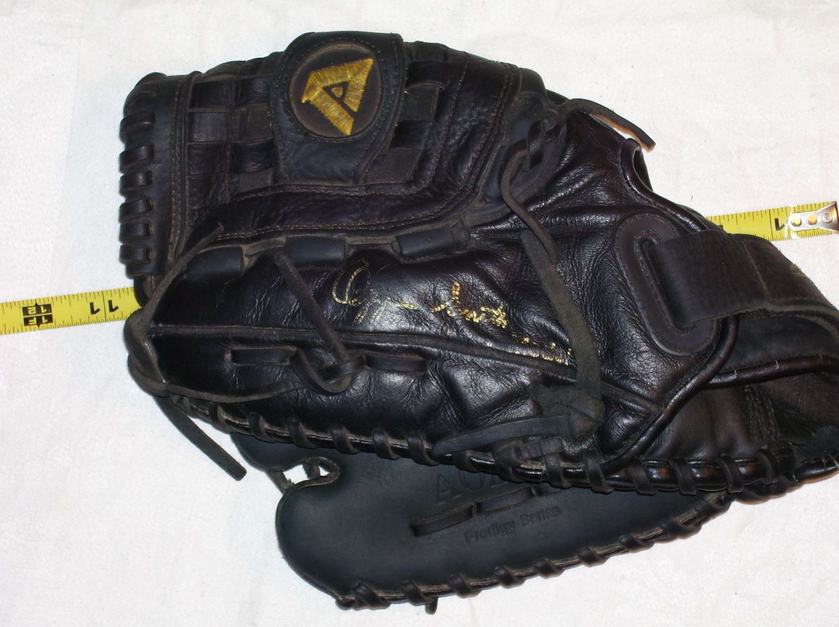 Akadema Professional AOZ91 Model Baseball Glove Ozzie Smith LHT Only 