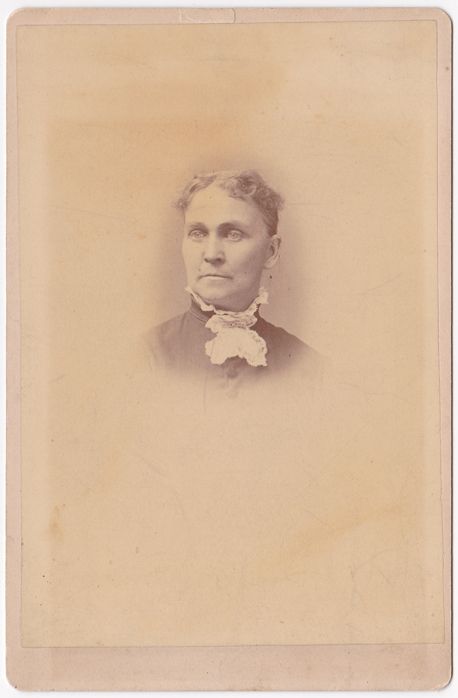 G11 870 Lucy Alden Lucy Smith Chelsea Medford MA 3 Photos IDD