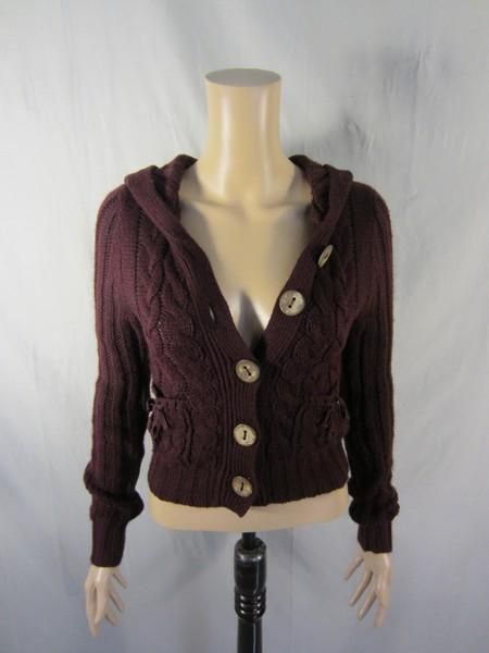 MODERN FAMILY ALEX DUNPHY ARIEL WINTER SCREEN WORN SHIRT & SWEATER EP 