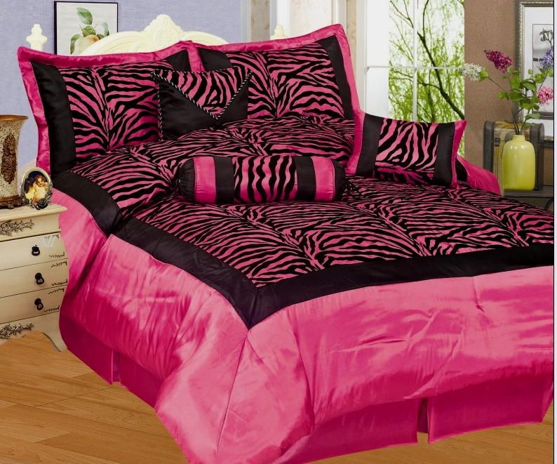   Black Pink Comforter Curtain Sheet Set Full Size Bed in A Bag