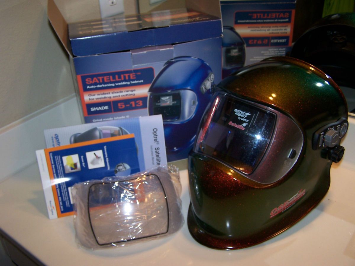 Optrel Satellite Auto Darkening Welding Helmet by Uvex