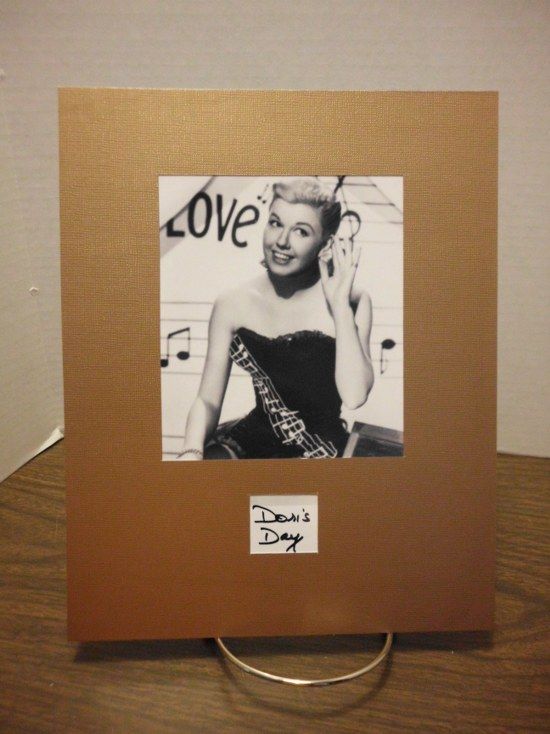 Doris Day Autograph Young Beautiful Display Signed Signature COA 