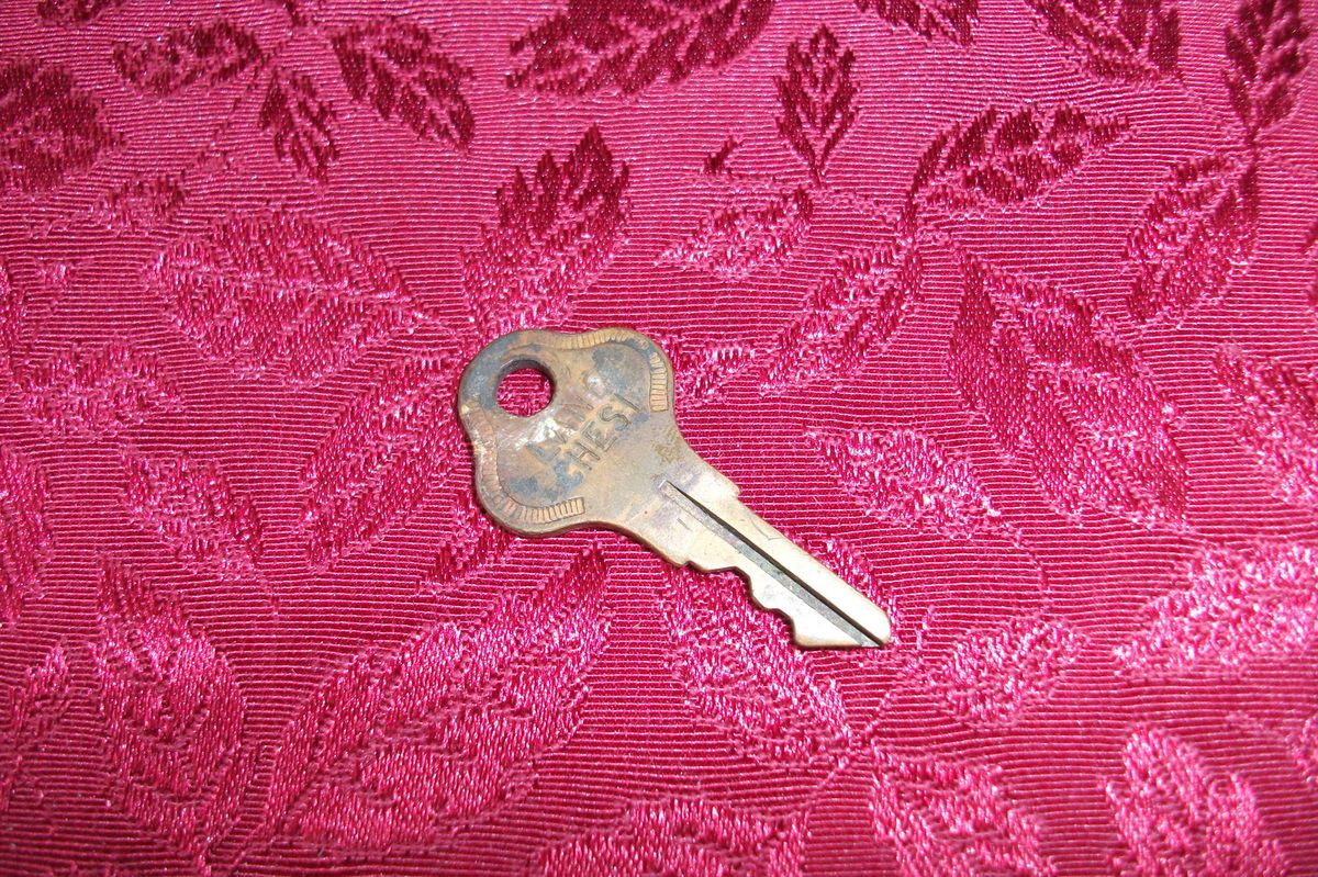 Vintage Lane Cedar Chest Key on PopScreen