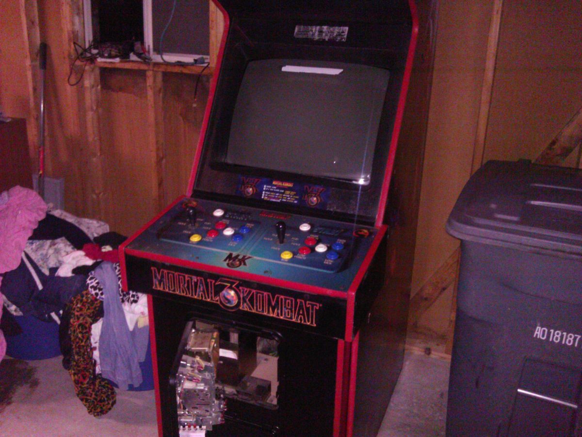 Ultimate Mortal Kombat 3 Arcade Machine for Sale