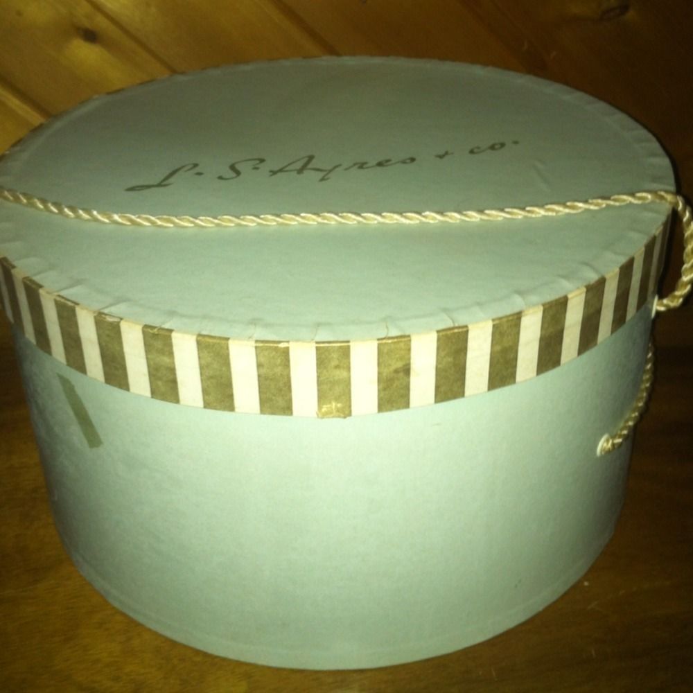 Hat Box With Hats, L.S. Ayres And Co. With Three Original Vintage Hats 