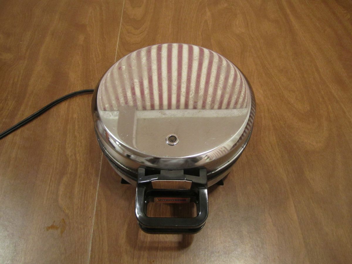 Vintage Mickey Mouse 7 Waffle Maker Baker Iron Vitantonio Mickeys 