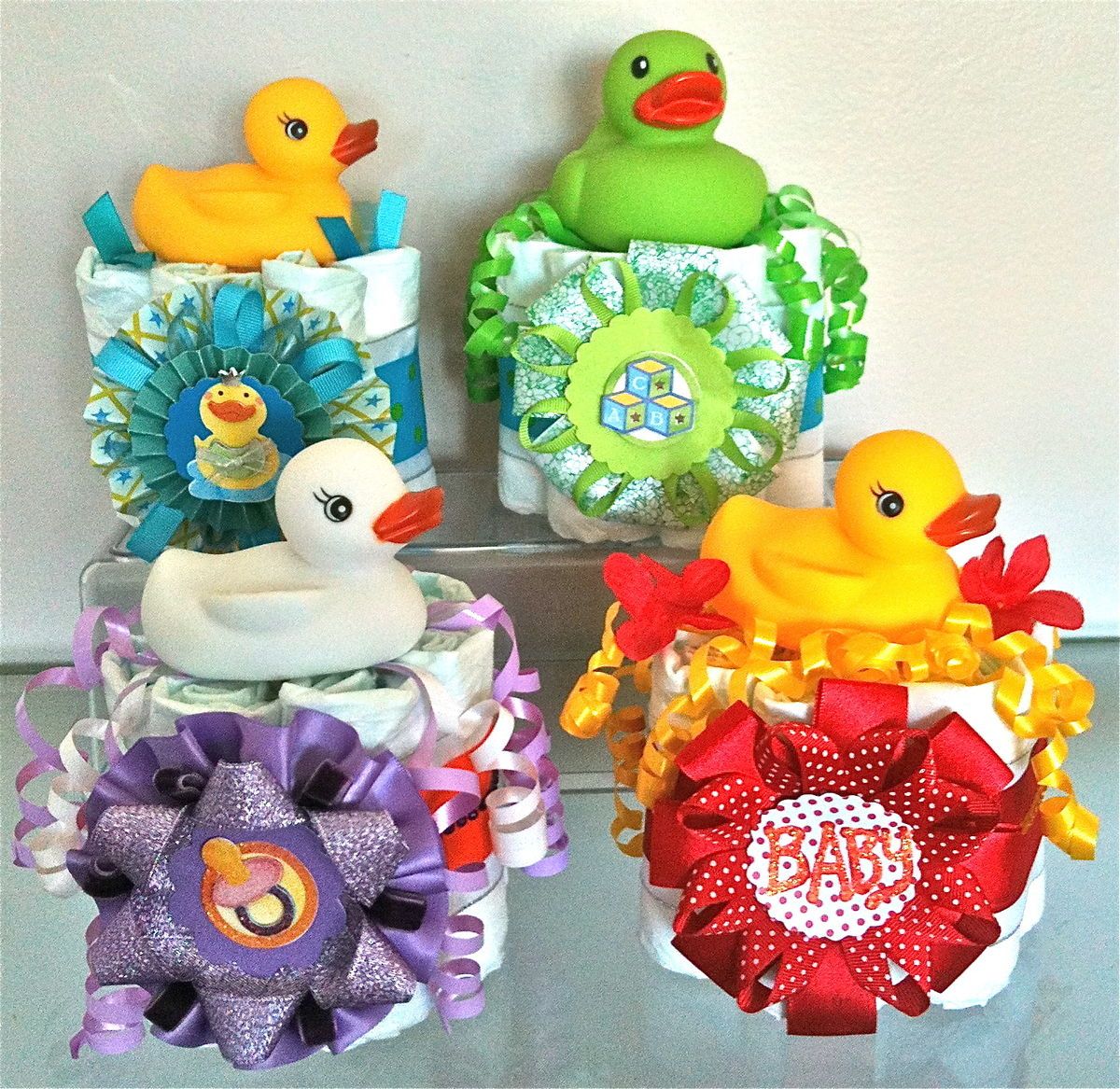   Mini Baby Shower Favors Gifts Boy Girl Colored Duck Bath Toys