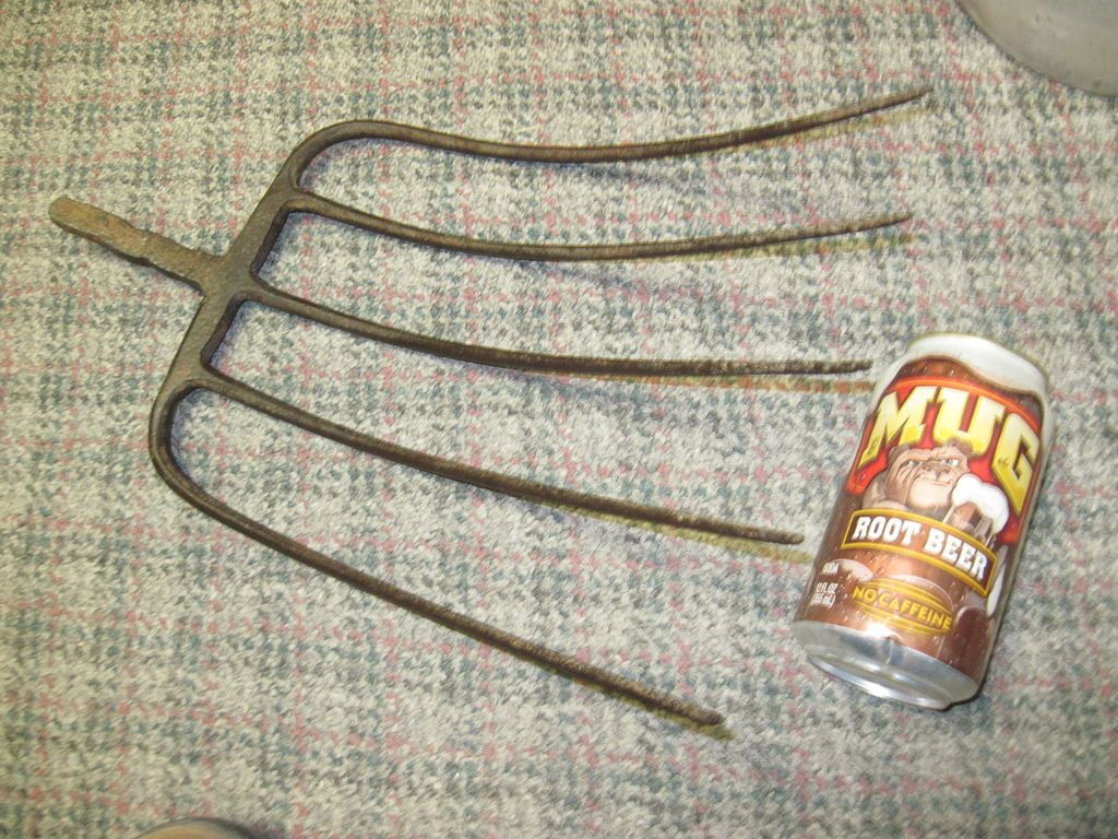 primitive antique 5 tine hay farm fork old tool vintage