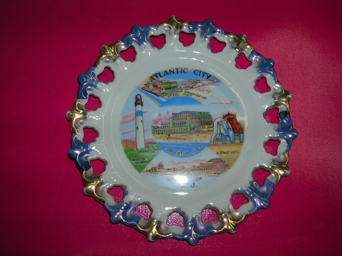   Souvenir Plate of Atlantic City NJ Steel Pier Absecon Light