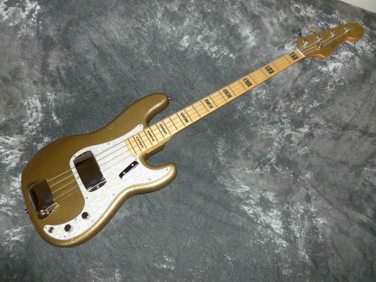    Custom Shop Lim Edition Adam Clayton Precision Bass Gold Sparkle