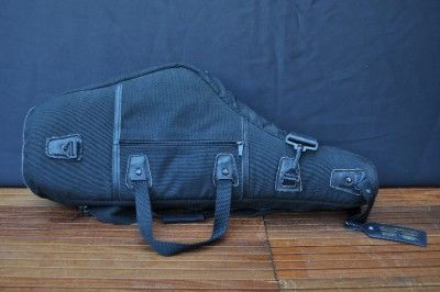 Levys Padded Alto Saxophone Gig Bag with Adjustable Shoulder Strap